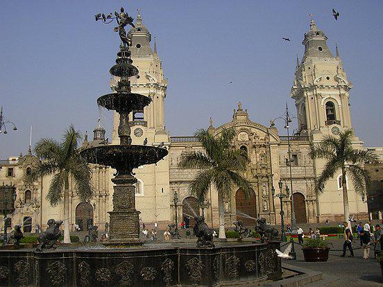 Lima, la place des Armes