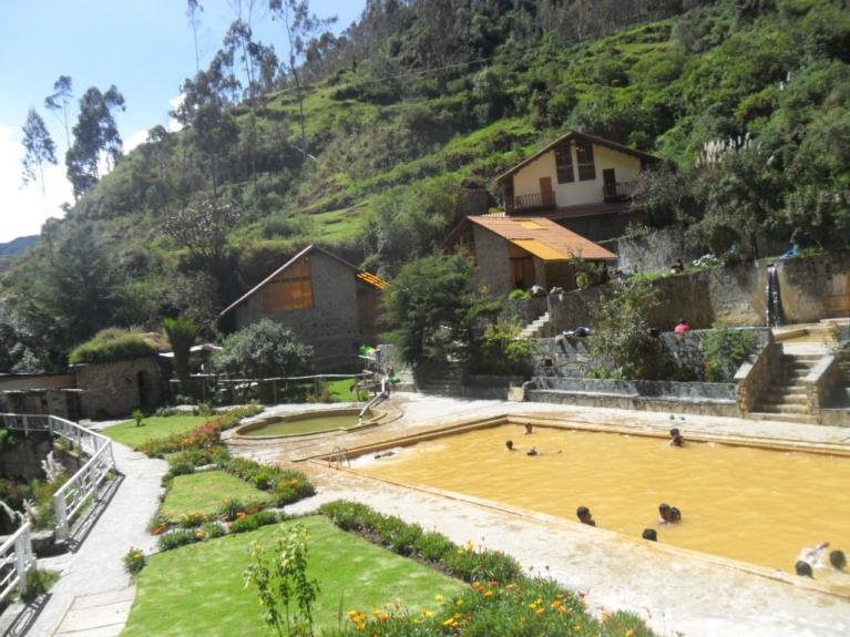 Baños termales de Lares