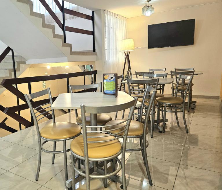 Hotel Acuario - Churin