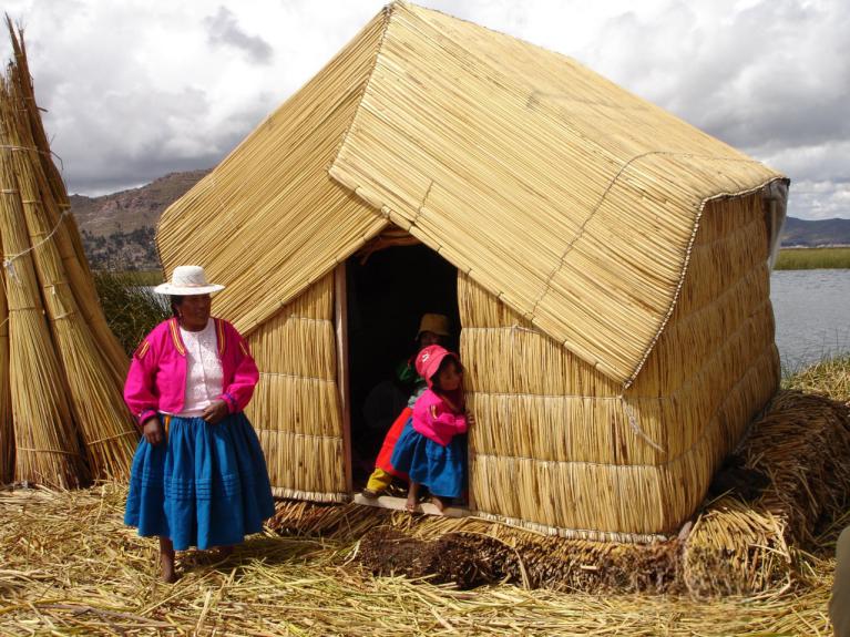 Iles Uros