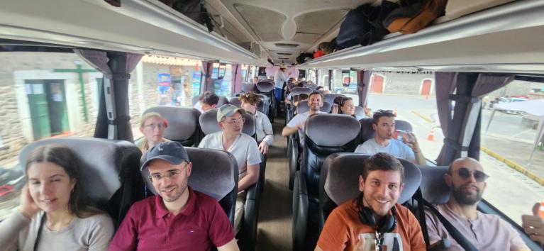 Pasajeros de Nativa Express en la ruta Chivay-Puno