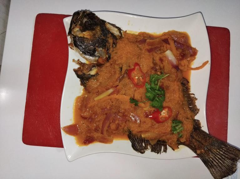 Pescado Frito - Pukasoncco restaurante en Paracas