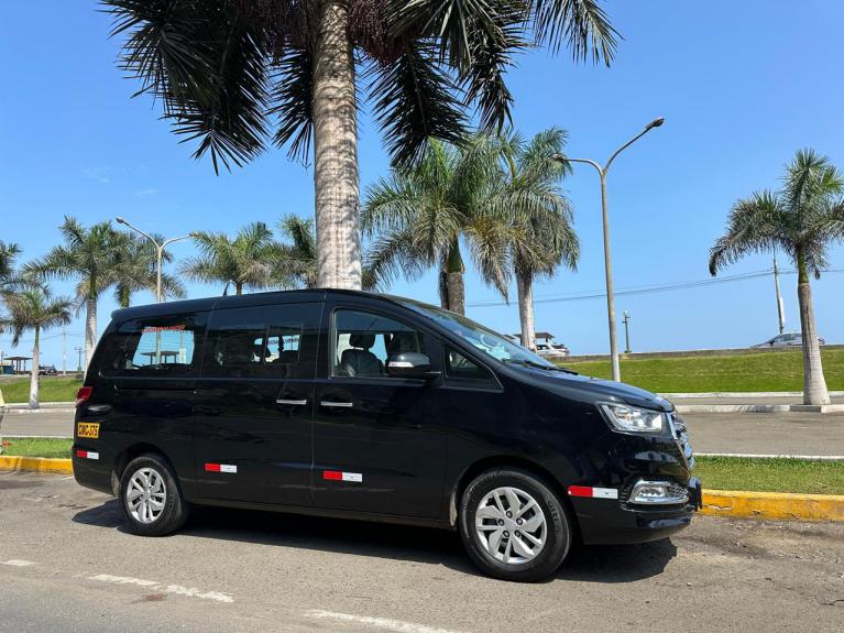 Vehicule transport touristique Alpamayo Tours